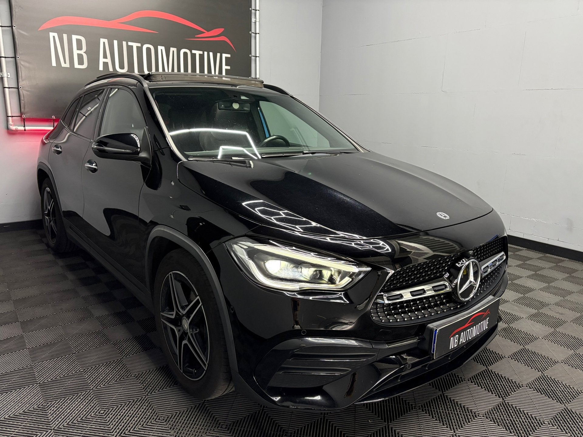 Mercedes-Benz GLA-klasse 200 Business Solution AMG, Auto's, 4 cilinders, SUV of Terreinwagen, Automatische klimaatregeling, 1332 cc