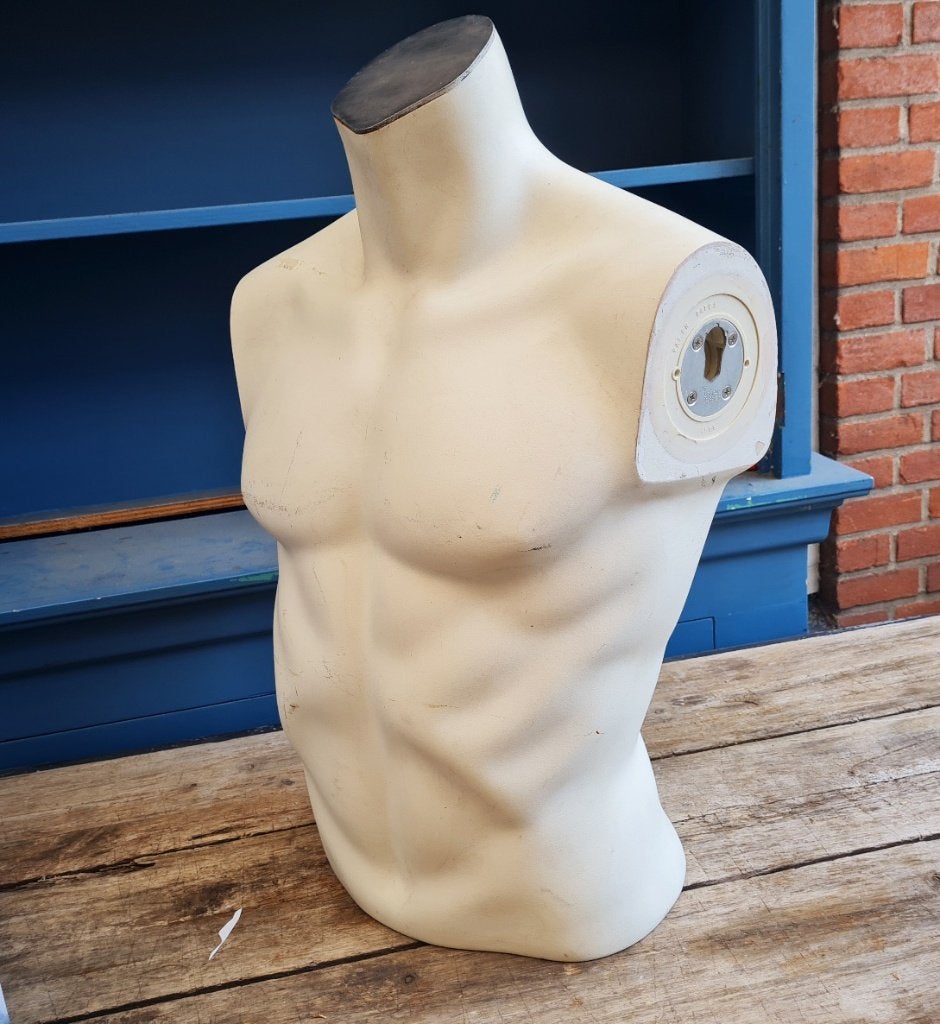 Mooie stevige hard kunststof heren torso, Ophalen, Gebruikt, Paspop