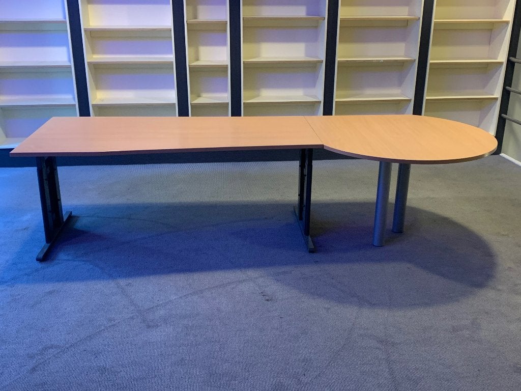 Bureau / vergadertafel, Huis en Inrichting, Ophalen, Gebruikt, 120 cm, Hout