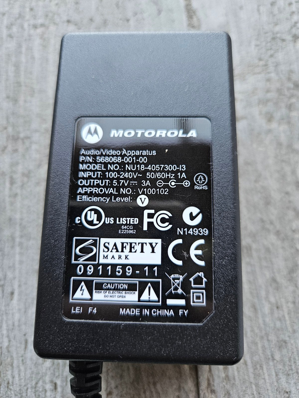 Motorola Oplader NU18-4057300-I3 - 5.7V 3A, Ophalen of Verzenden