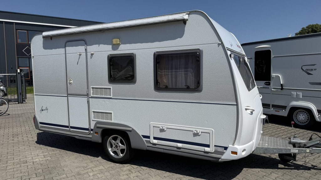 Dethleffs Family 395 T bj 2001 met voortent en zakluifel, Caravans en Kamperen, Caravans, Luifel, Dethleffs, Tot 4 meter, Dwarsbed