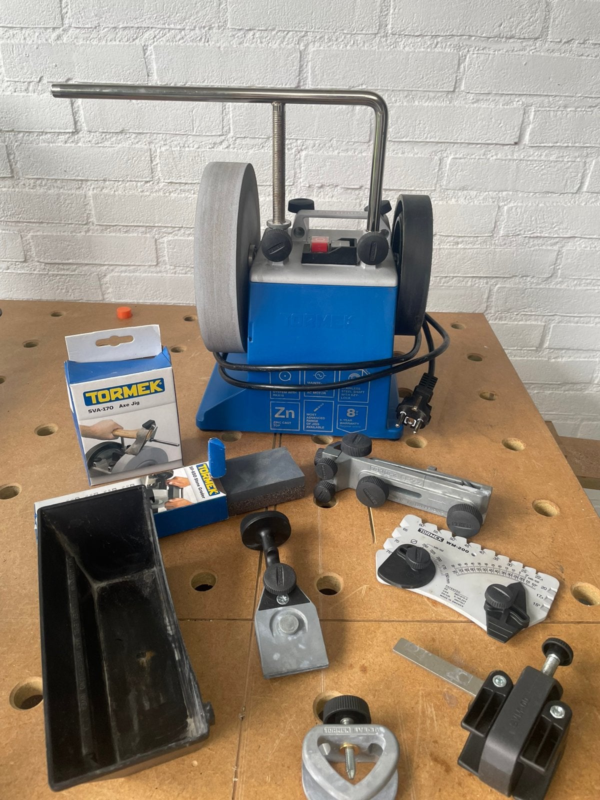 Tormek T4 wetslijpmachine. Super compleet, factuur aanwezig, Ophalen of Verzenden, Zo goed als nieuw, Minder dan 700 watt, Werkbankslijpmachine