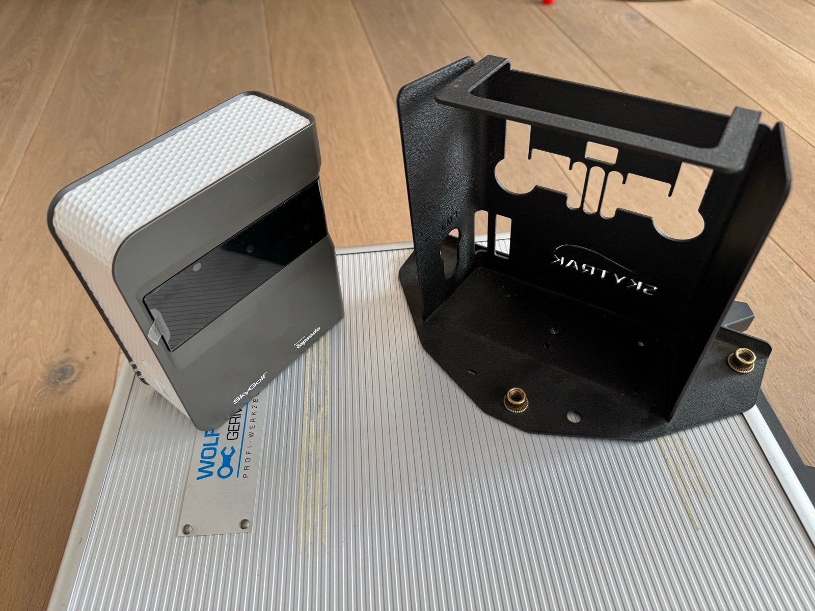 SkyTrak Launch Monitor met beschermende behuizing, Ophalen of Verzenden, Zo goed als nieuw, Overige typen, Overige merken