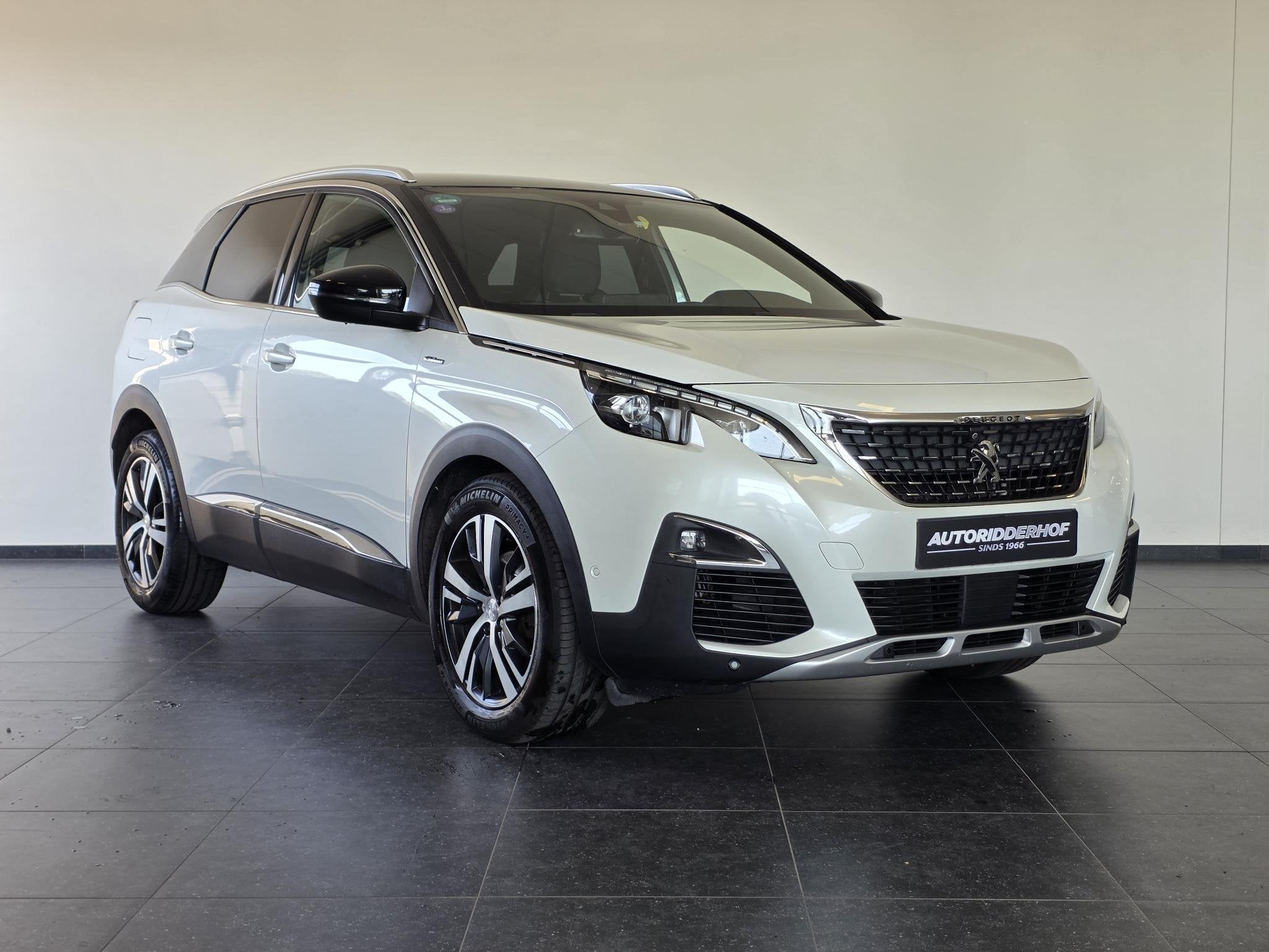 Peugeot 3008 1.6 e-THP GT Line | NL-Auto | Trekhaak | Camera, Auto's, Euro 6, 4 cilinders, Leder en Stof, Wit