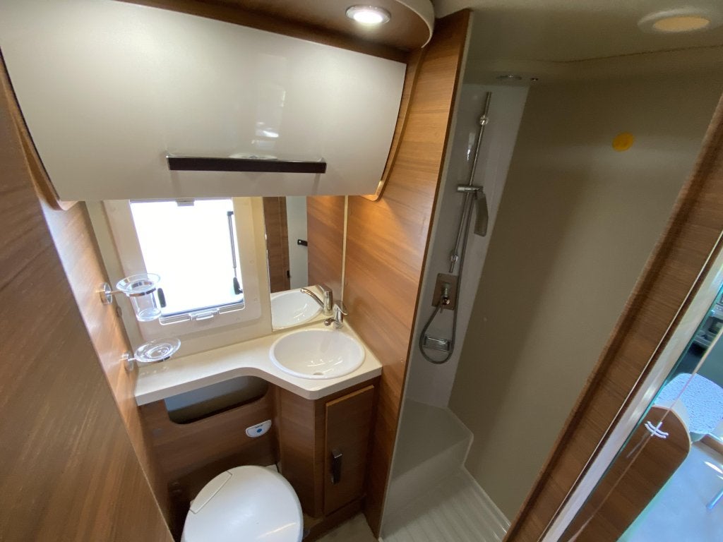Foto 16 van Elnagh Baron 26 Alkoof 2020 | Dakairco | Level | Off Grid