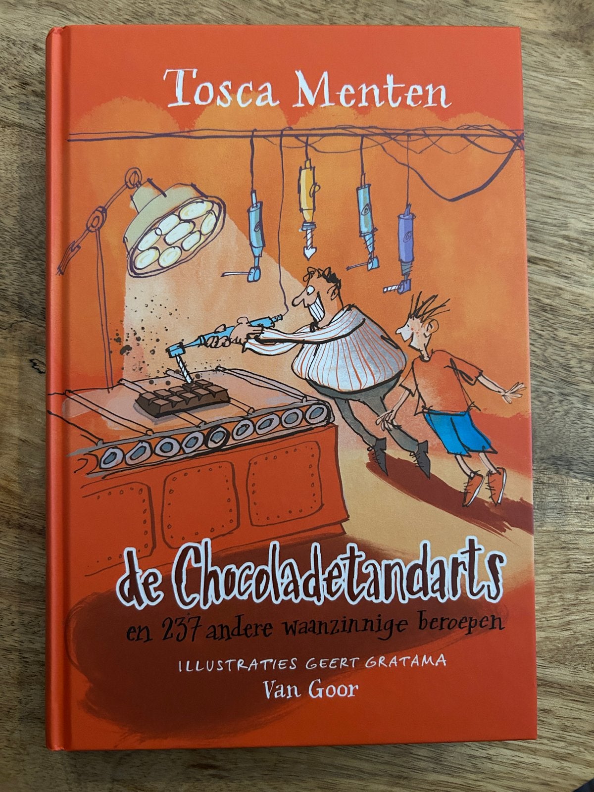De Chocoladetandarts - Tosca Menten, Boeken, Ophalen of Verzenden, Zo goed als nieuw, Fictie algemeen