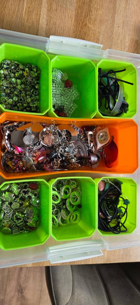 Grote collectie kralen en bedels voor sieraden maken, Hobby en Vrije tijd, Ophalen of Verzenden