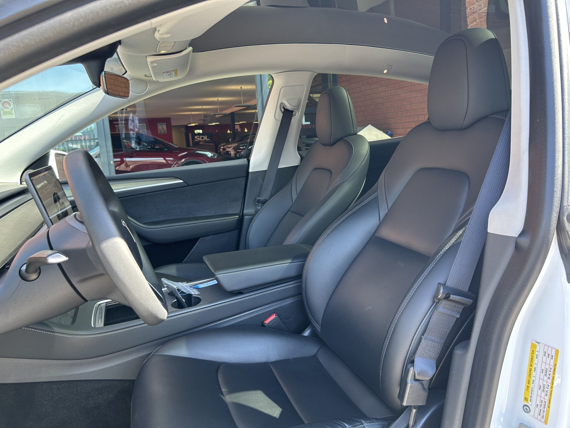 Foto 9 van Tesla Model Y RWD 1e EIGENAAR // PANODAK // NAVI // ADAPTIVE
