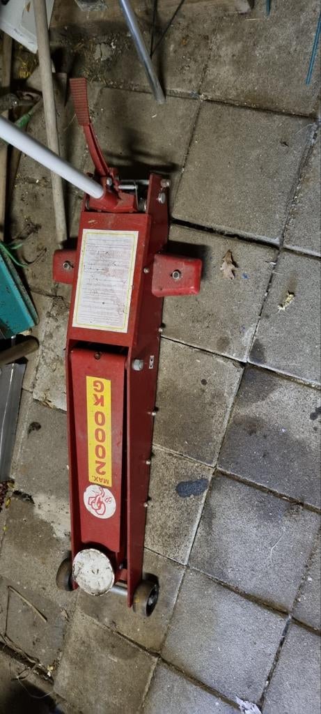 Robuuste Garagekrik - Max. 2000KG kan 82 cm hoog, Auto diversen, Ophalen of Verzenden, Gebruikt, Hydraulisch, Garagekrik