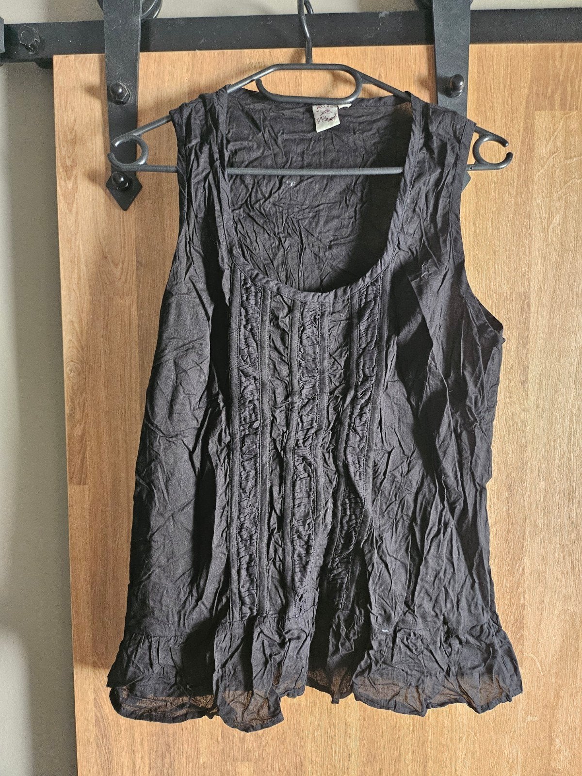 Zwarte mouwloze top met ruches - Maat L, Zwart, Maat 42/44 (L), Ophalen of Verzenden, Zonder mouw