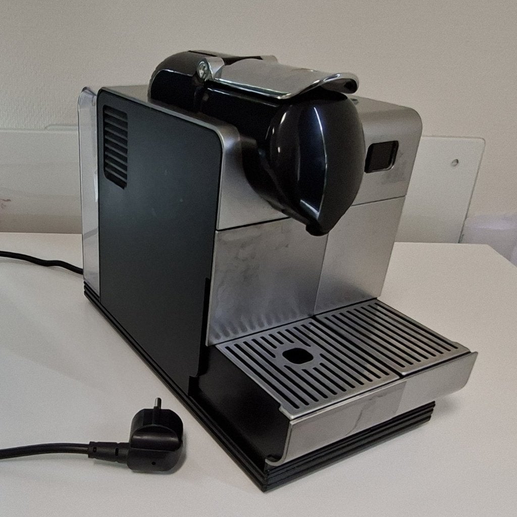 Nespresso Gray EN520SL Capsule Espresso Maker, Ophalen, Gebruikt, Espresso apparaat, Koffiepads en cups