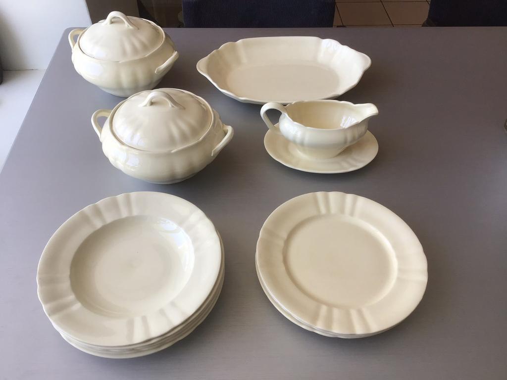 Servies onderdelen Societe Ceramique model Gertrude, Antiek en Kunst, Antiek | Servies compleet, Ophalen of Verzenden