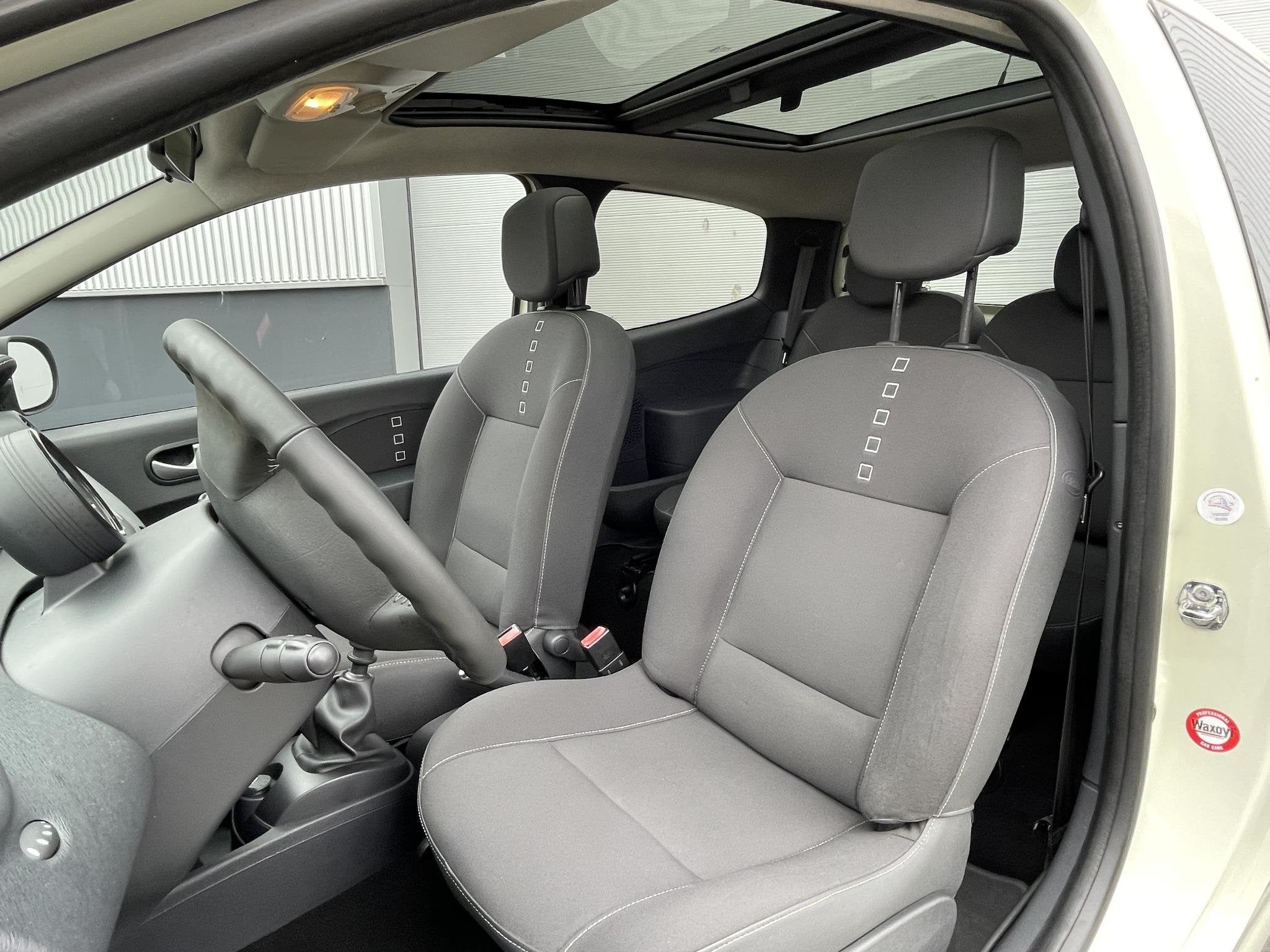 Renault Twingo 1.2-16V Dynamique | Org. Panorama/Schuifdak |, Gebruikt, 4 cilinders, 4 stoelen, Wit