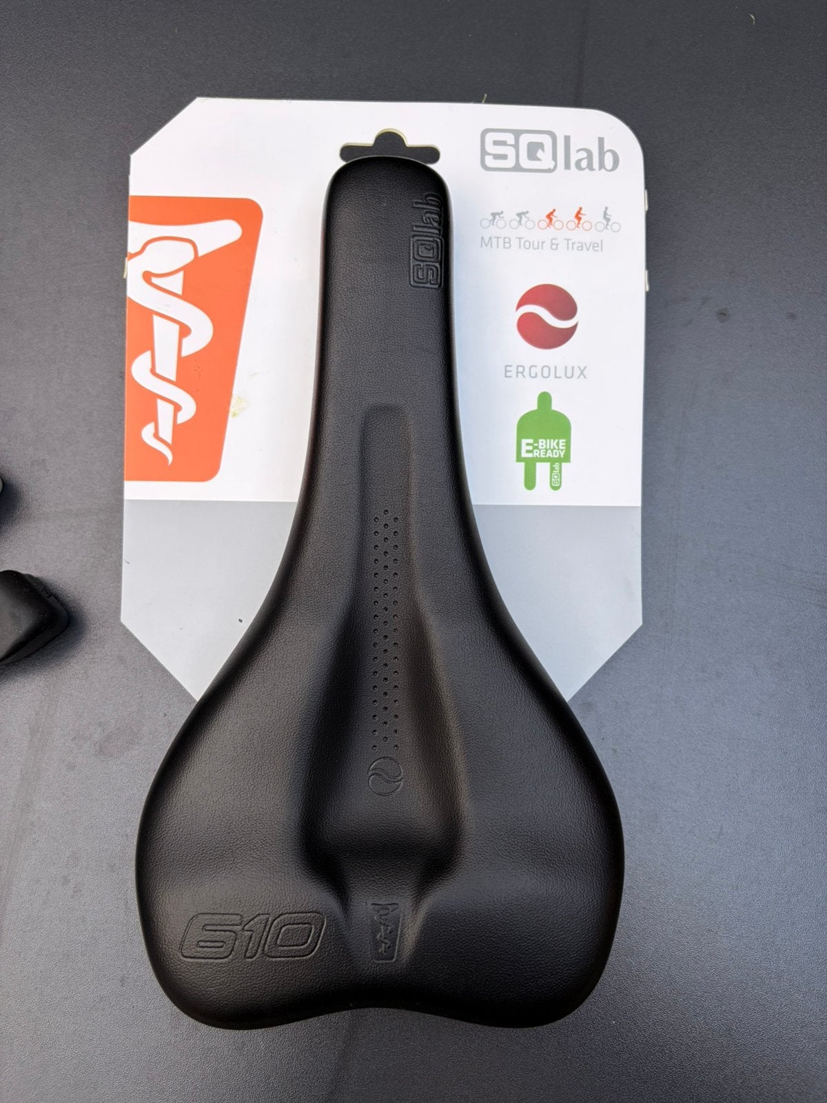 SQlab 610 Ergolux active 2.0 zadel 14 cm – Nieuwstaat, Verzenden, Zo goed als nieuw