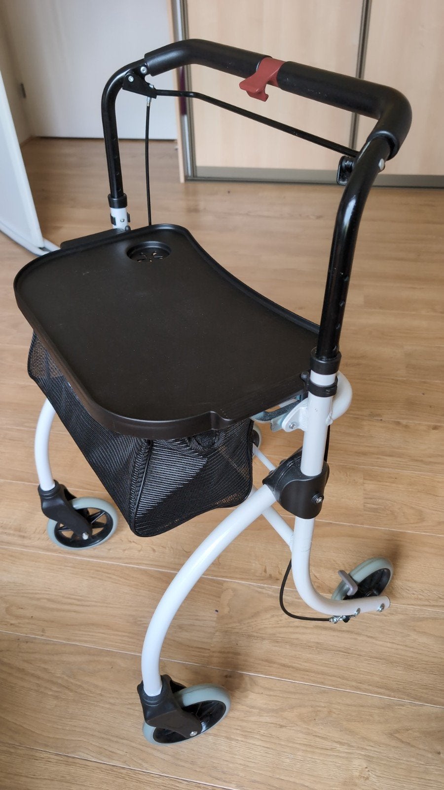 Lichtgewicht Rollator voor in huis zgan, Diversen, Ophalen, Opvouwbaar, Zo goed als nieuw