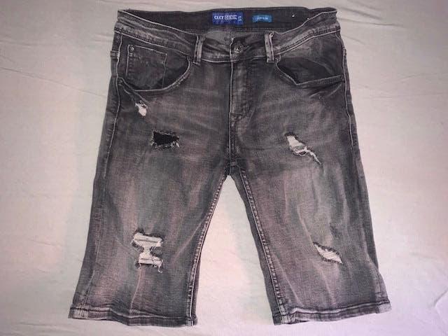 Korte spijkerbroek van CoolCat. 170/176, Kinderen en Baby's, Kinderkleding | Maat 170, Broek, Coolcat, Ophalen of Verzenden, Zo goed als nieuw