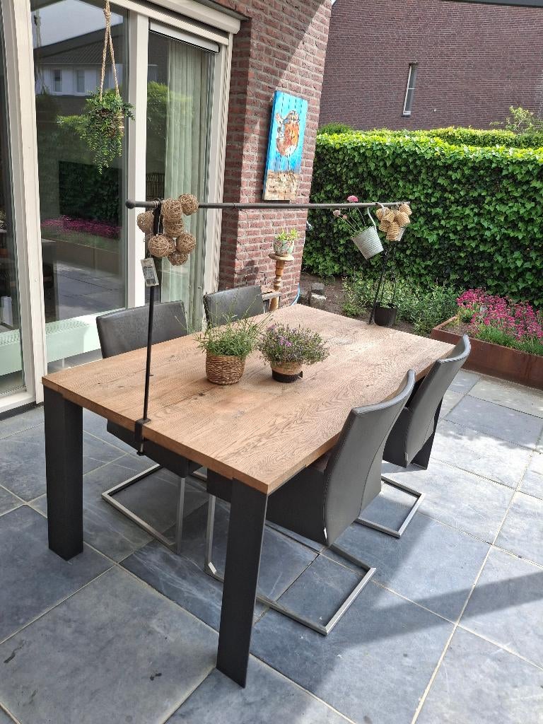 Eetkamer set van Bert plantagie, Ophalen, Zo goed als nieuw, Strak en comfortabel, 4 tot 6 stoelen