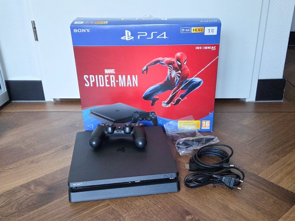 Sony PlayStation 4 Slim 1TB, Spelcomputers en Games, Spelcomputers | Sony PlayStation 4, Ophalen of Verzenden, Zo goed als nieuw