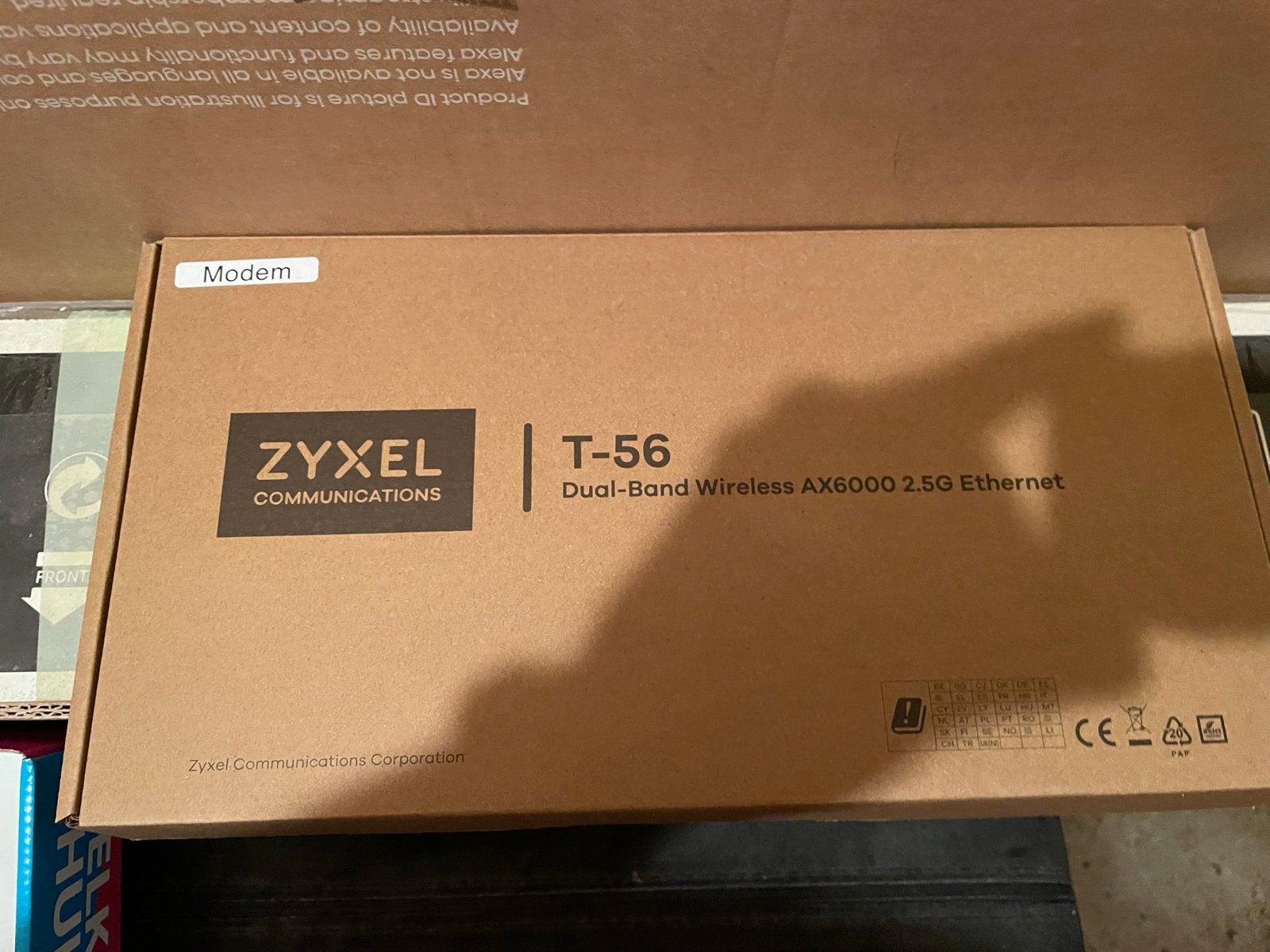 Zyxel T-56 Dual-Band Wireless AX6000 2.5G Ethernet Modem, Ophalen of Verzenden, Nieuw, Router met modem
