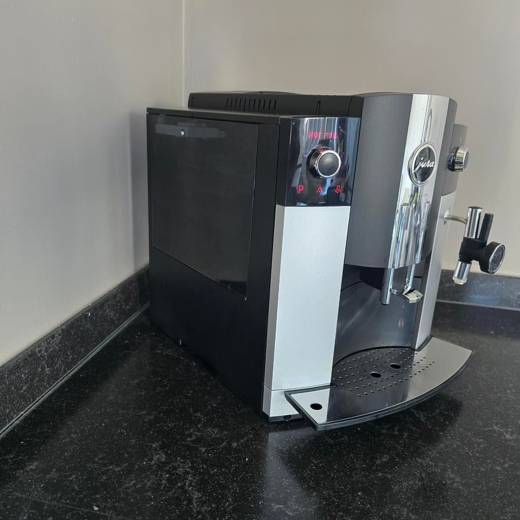 Jura Impressa C65 Koffiemachine - Zo goed als nieuw, Witgoed en Apparatuur, Koffiezetapparaten, Ophalen, Info@jura.com, Jura, Koffiemachine