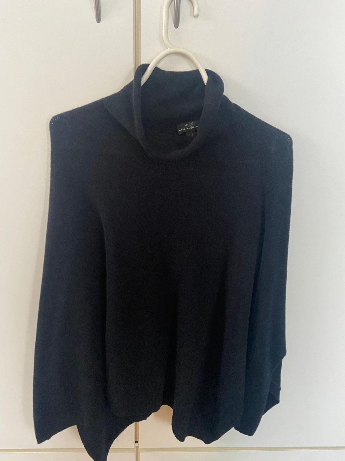 Marc Cain poncho.  Nieuw., Maat 38/40 (M), Marc Cain, Verzenden, Zwart