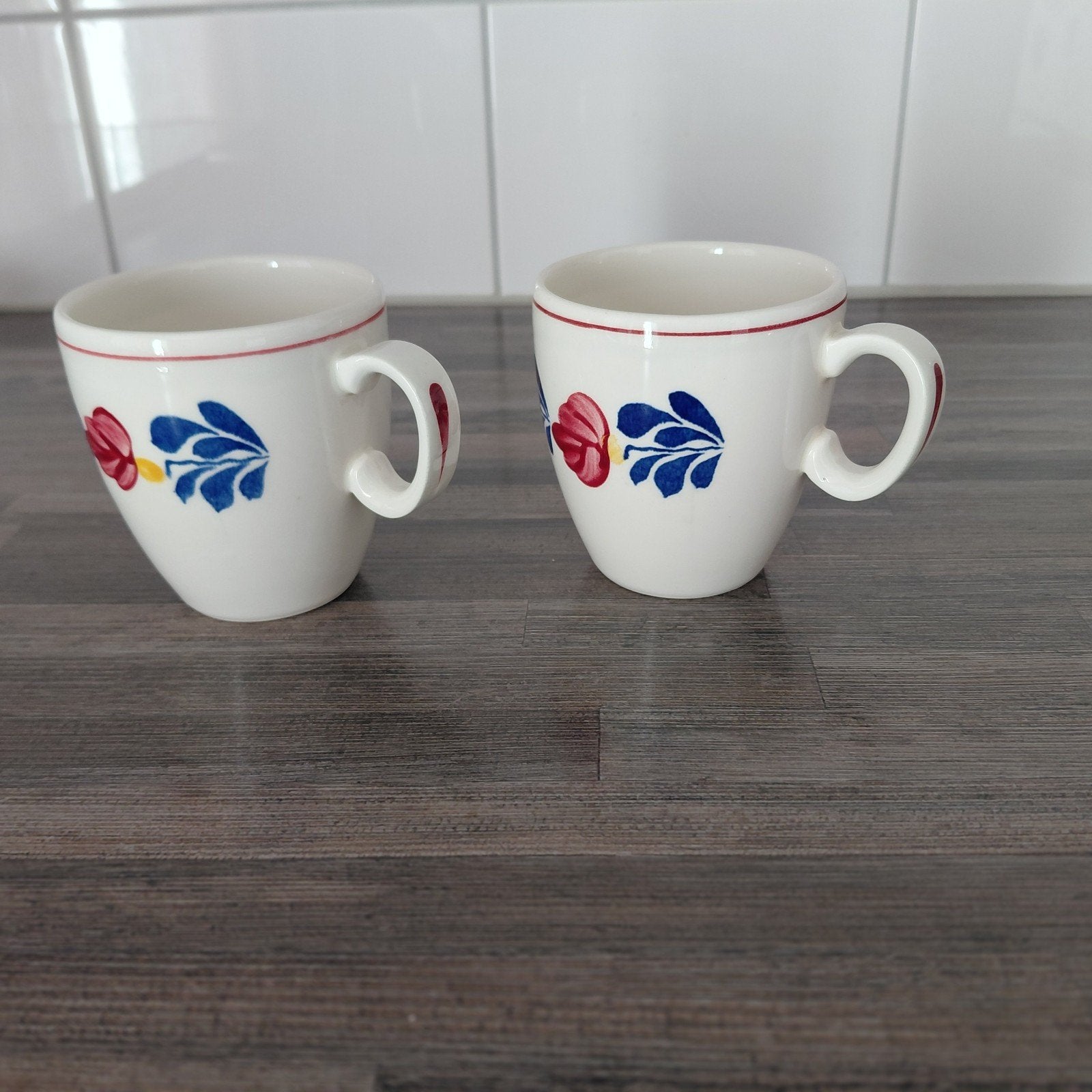 Boerenbont 2 bekers met oor, Ophalen, Aardewerk, Kop(pen) en/of Schotel(s)