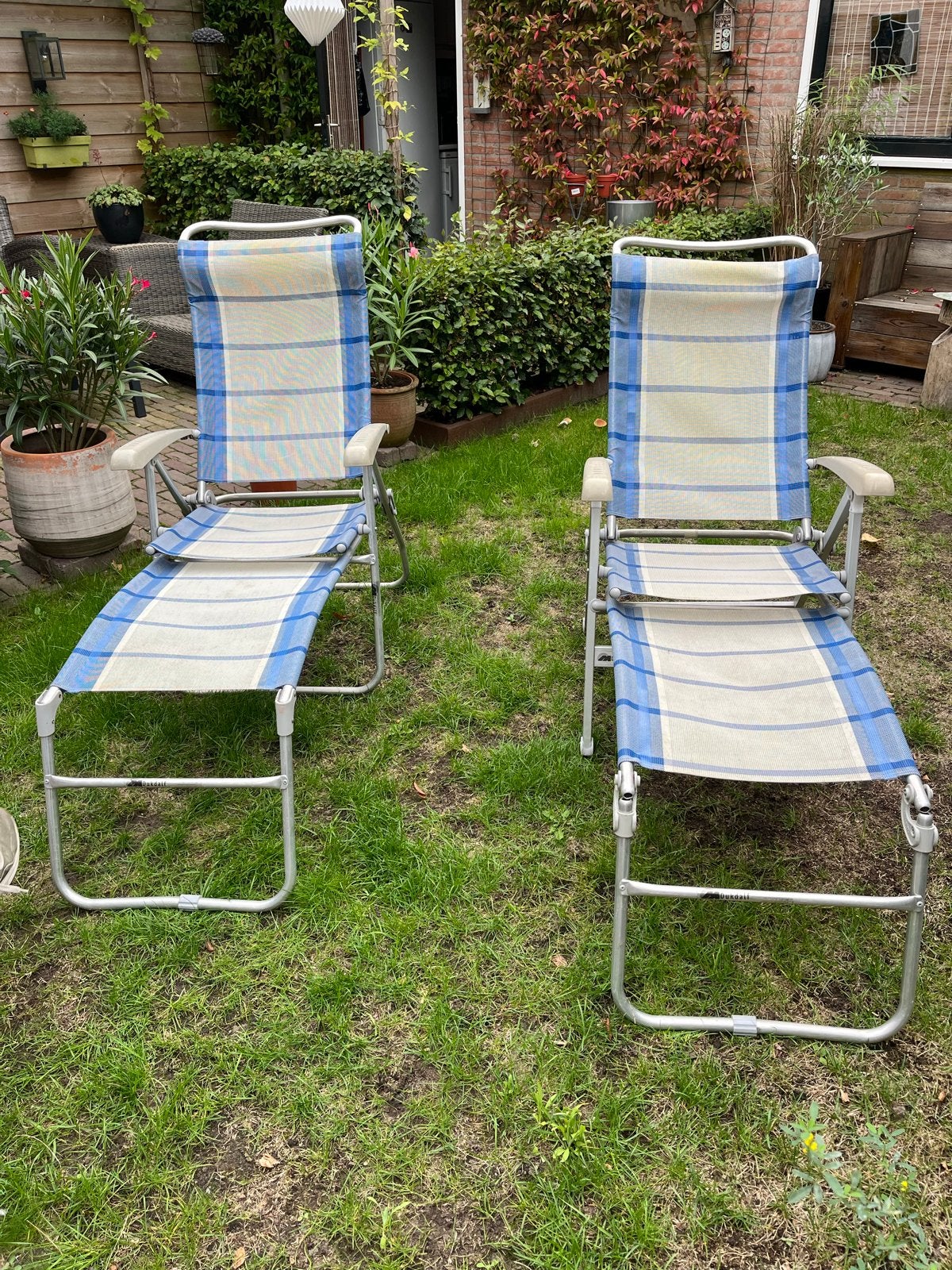 2x Ligstoel / Tuinstoel - Blauw/Wit gestreept, Tuin en Terras, Ophalen, Gebruikt, Aluminium, Inklapbaar