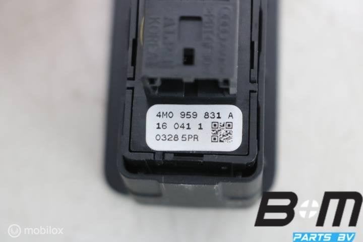 Schakelaars voor achterklep Audi A4 8W 4M0959831A, Gebruikt