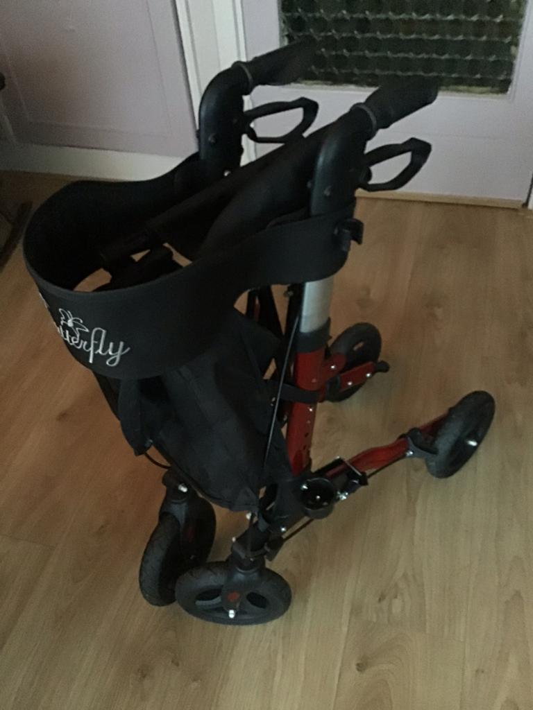 Nog mooi uitziende rollator. Butterflay, Ophalen of Verzenden, Zo goed als nieuw