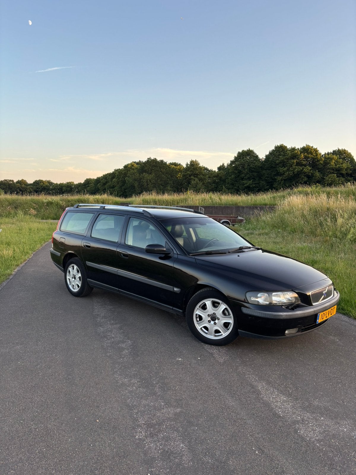 Volvo V70 2.4 140PK 2003 Zwart, Voorwielaandrijving, 1800 kg, Zwart, Stationwagon