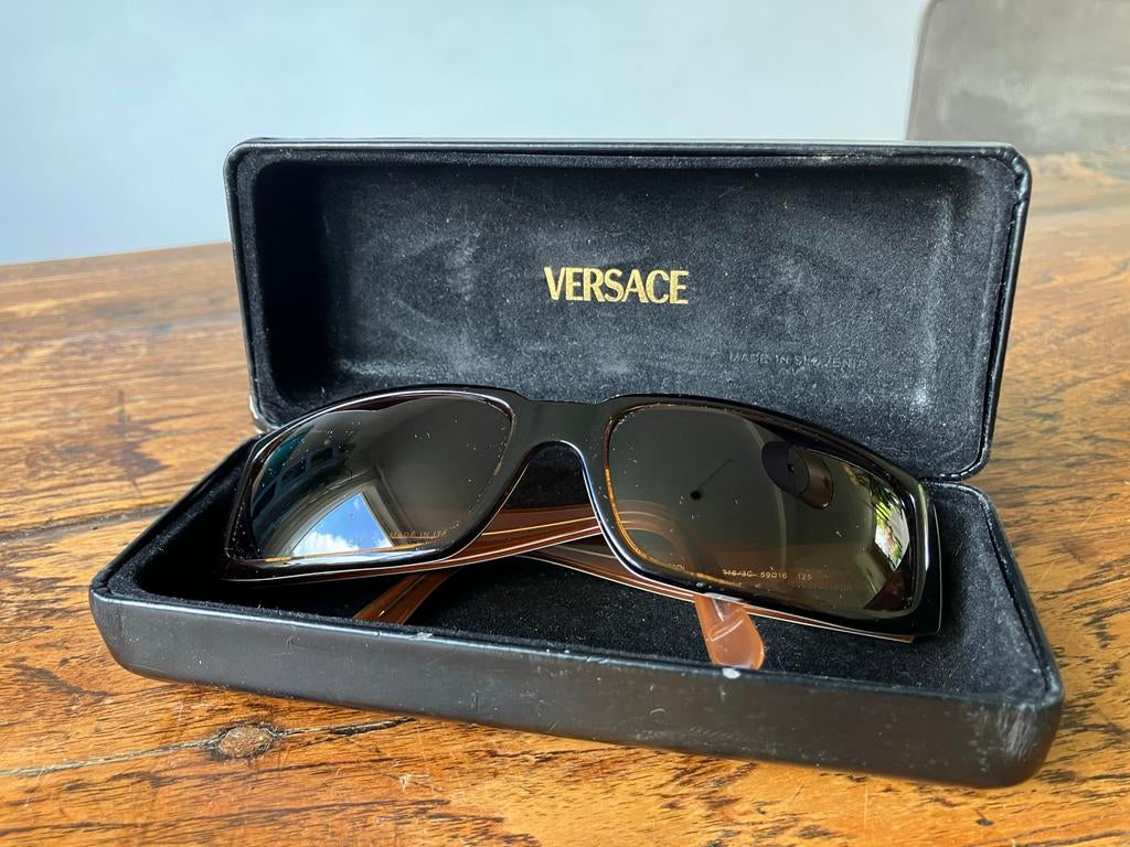 Versace zonnebril - Zo goed als nieuw, Overige merken, Zonnebril, Bruin, Ophalen of Verzenden