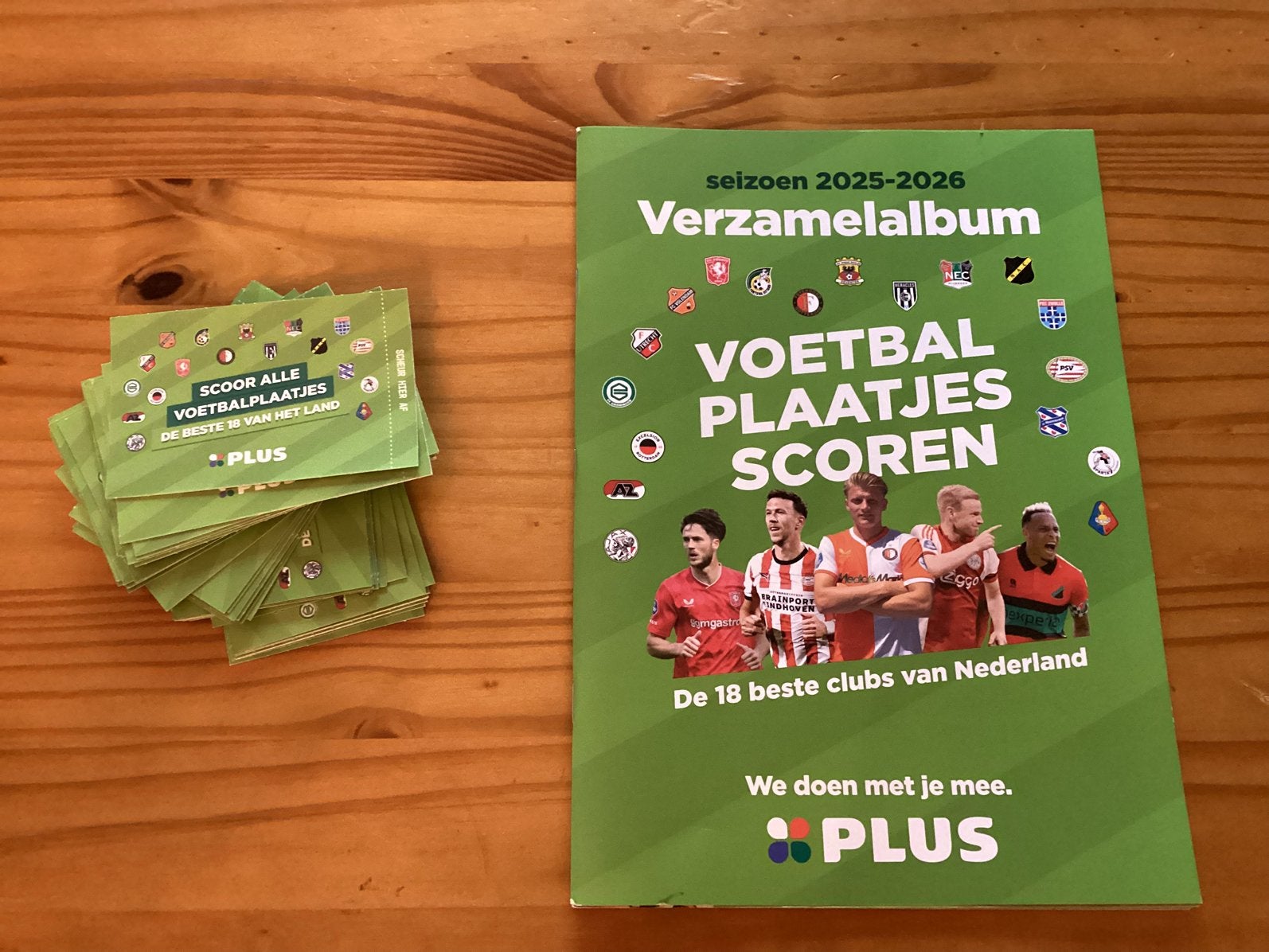 Voetbal Plaatjes 43 Stuks + Verzamelalbum/Nieuw, Plus, Ophalen