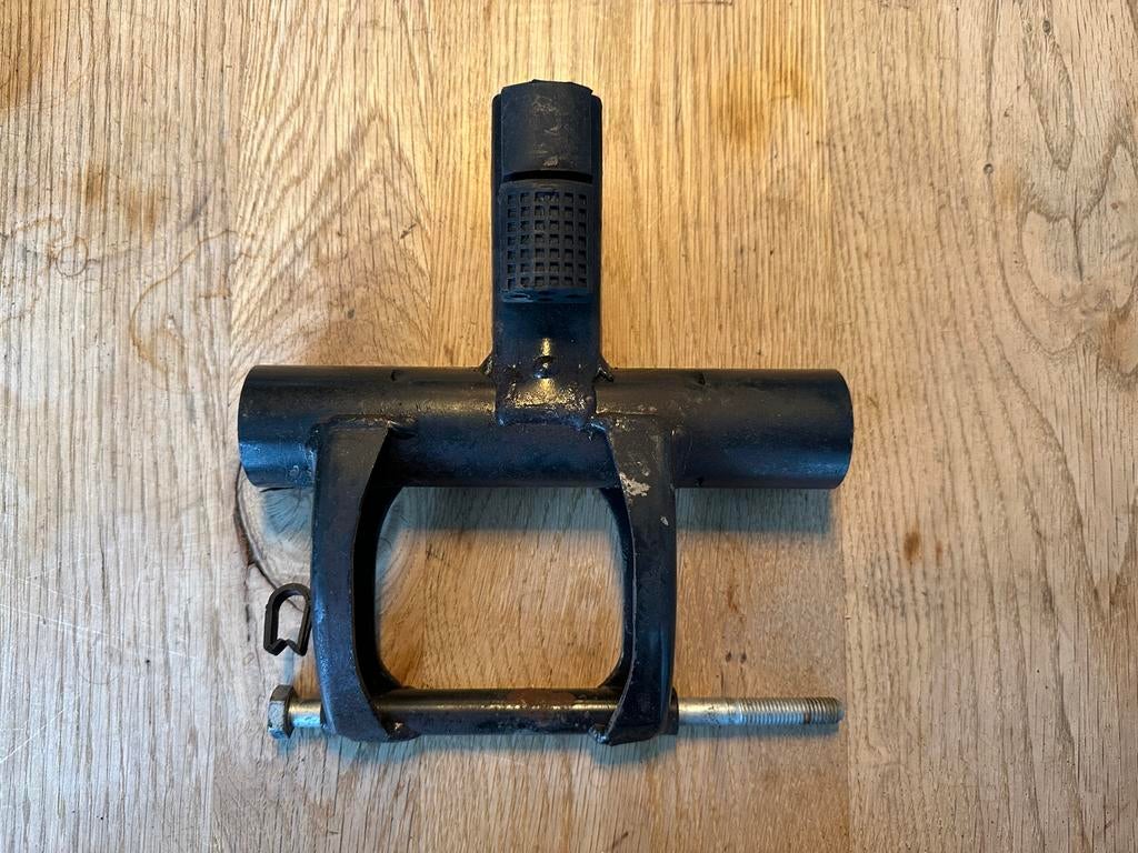 Piaggio Zip 50 2T subframe met bevestigingsbout, Ophalen of Verzenden