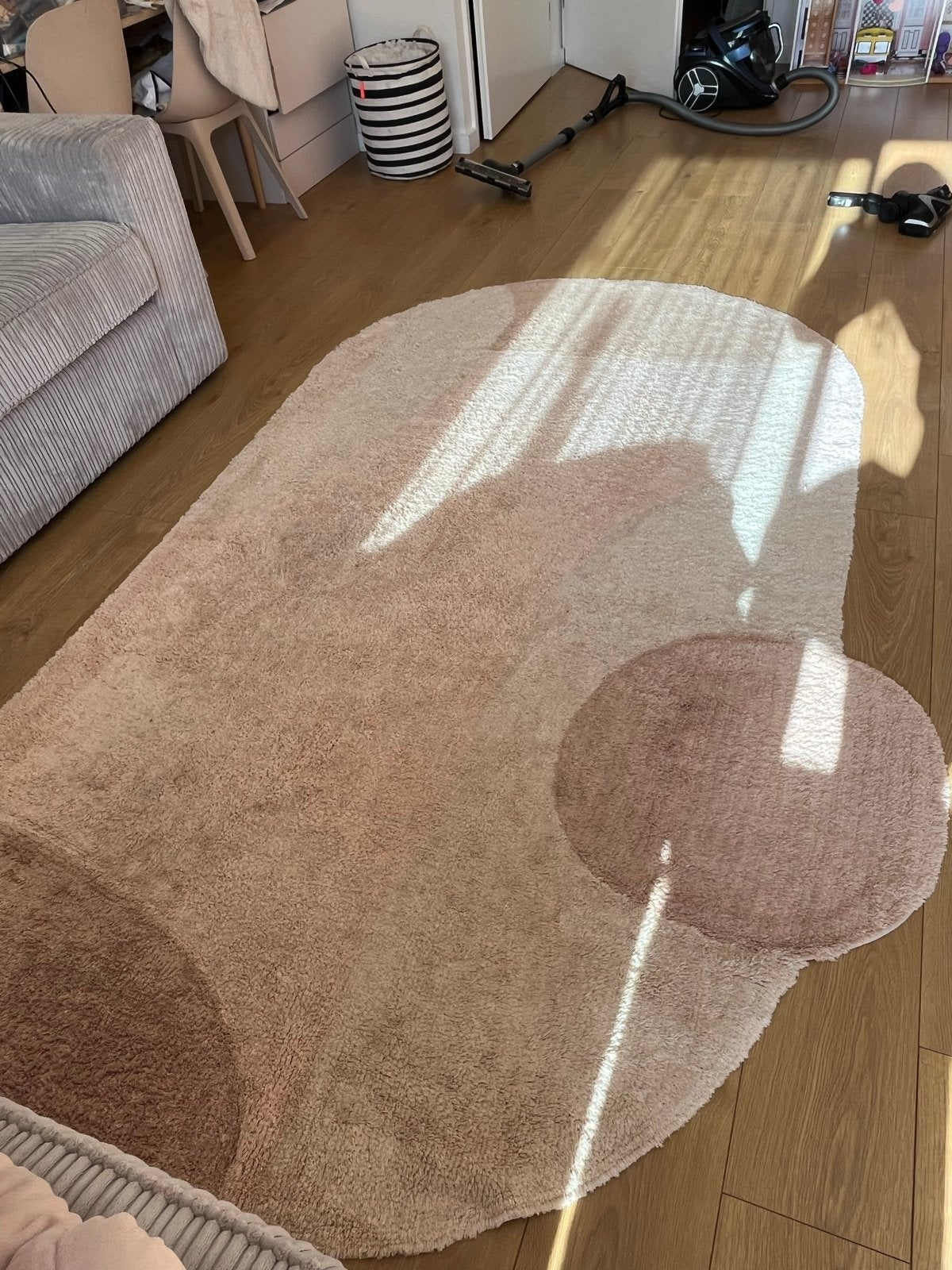 Roze/beige scandi vloerkleed met organische vormen, Huis en Inrichting, Ophalen, 100 tot 150 cm, Zo goed als nieuw, Roze