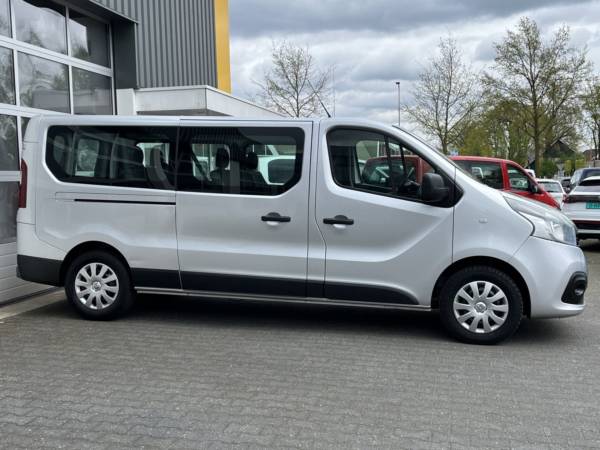 Renault Trafic Passenger 9 persoons 1.6 dCi BTW / BPM vrij m, Auto's, Renault, Voorwielaandrijving, Stof, Gebruikt, 2000 kg