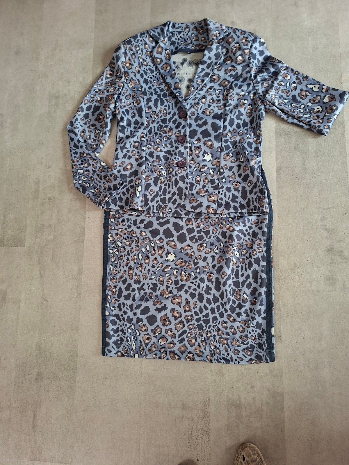 Nieuwe comfortabele set Witteveen mt 40 valt ruim, Maat 38/40 (M), Kostuum of Pak, Blauw, Nieuw