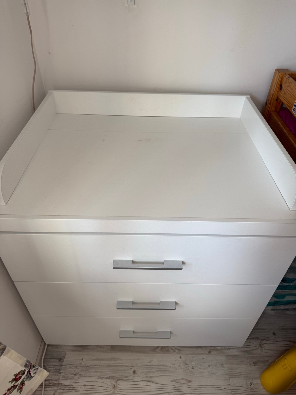 Witte Commode met 3 Lades Met een kinderbedje., Ophalen, 50 tot 70 cm, Zo goed als nieuw, 75 tot 100 cm