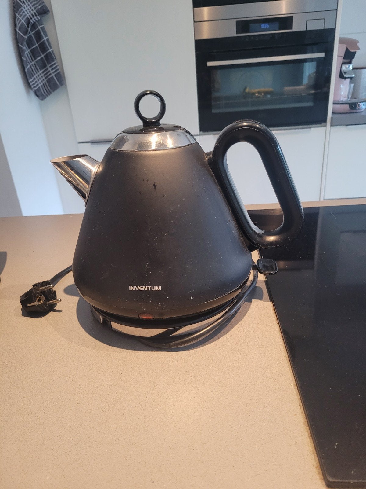 Inventum Waterkoker - Zwart, Gebruikt, Witgoed en Apparatuur, Waterkokers, 1 tot 2 liter, Ophalen, Gebruikt, Draadloos