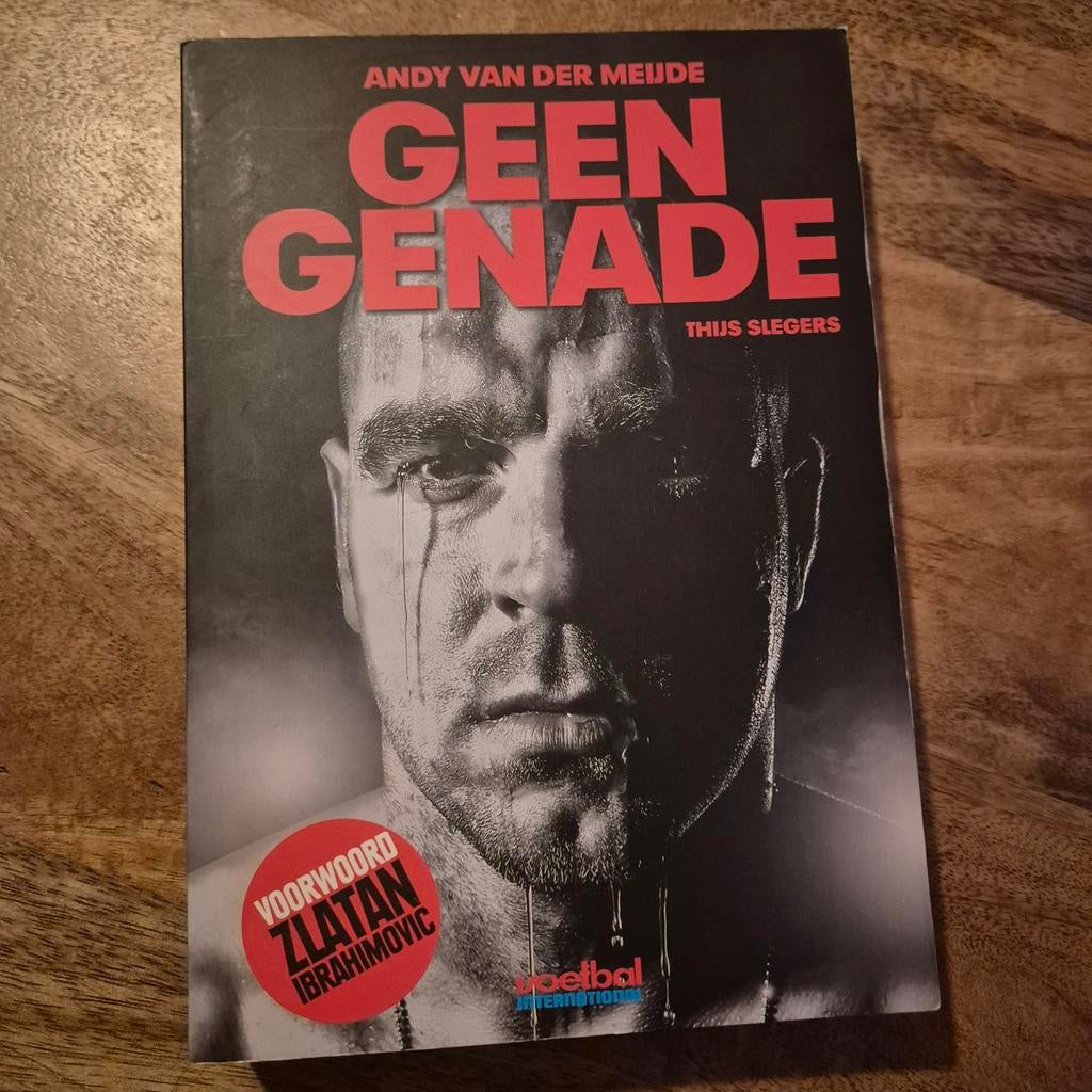 Geen Genade - Andy van der Meijde (Voetbalbiografie), Ophalen of Verzenden, Gelezen, Andy van der Meijde, Thijs Slegers, Sport