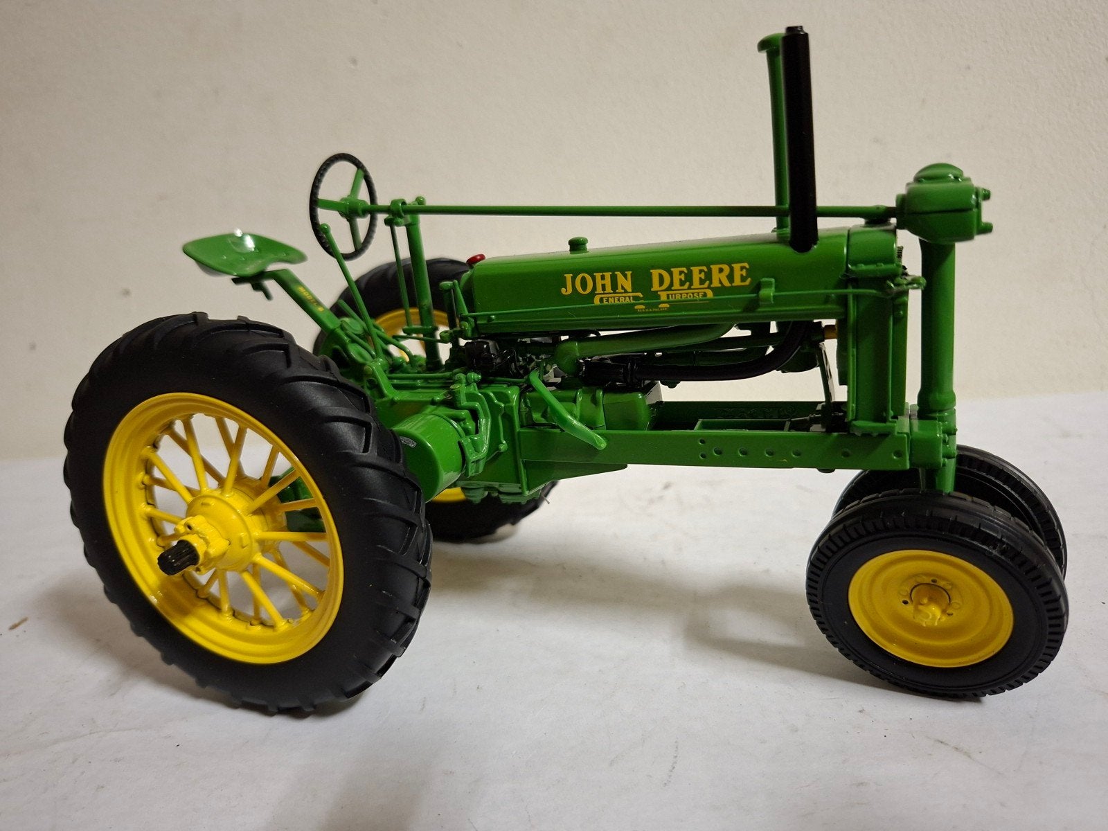 John Deere Unstyled Model B. Ertl precisie serie nr  24, Ophalen of Verzenden, Nieuw, Groter dan 1:32, Overige merken