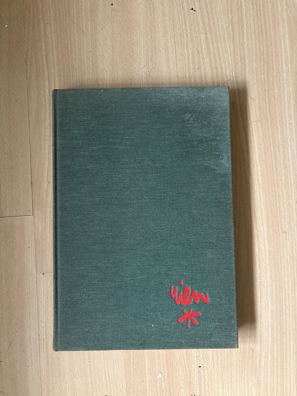 Te Hooien en te Gras - Rien Poortvliet (Hardcover), Boeken, Ophalen of Verzenden, Zo goed als nieuw
