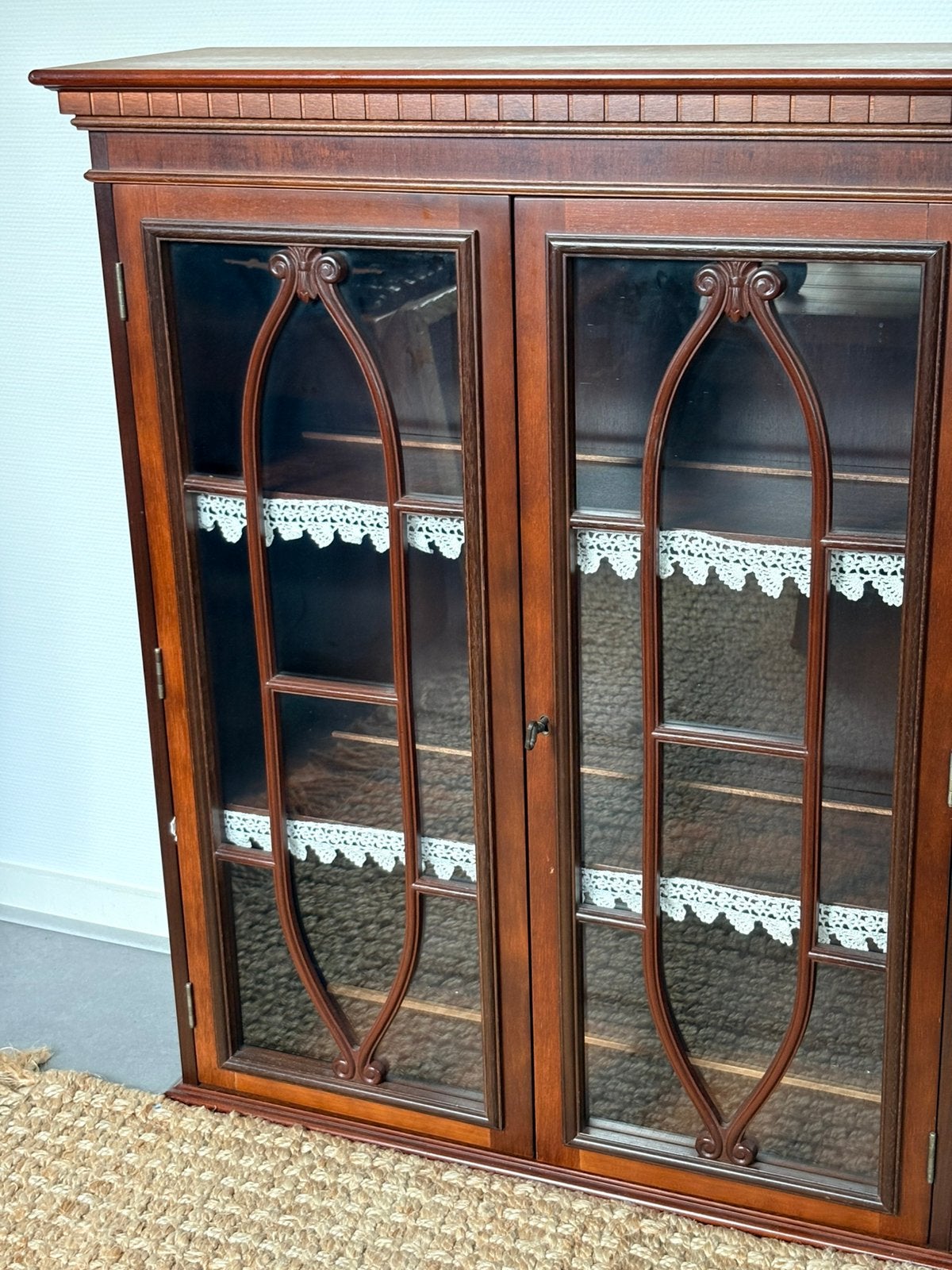 Vintrinekast hout & glasdeuren |Vintage   |Brocante |Antiek, Vintage Antiek Brocante Japandi, Zo goed als nieuw, Minder dan 100 cm