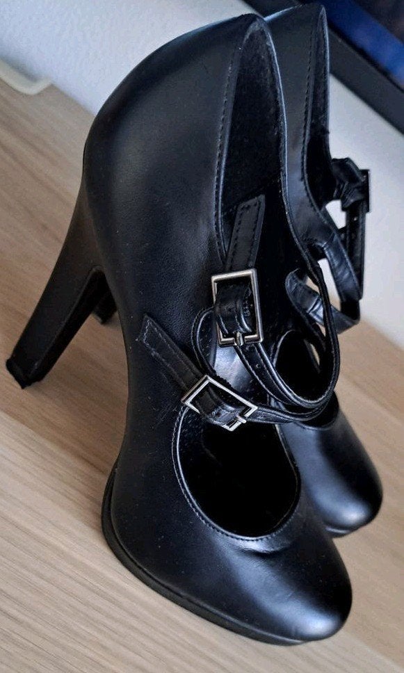 Zwarte Graceland Pumps met bandjes - Maat 36, Pumps, Zwart, Ophalen of Verzenden, Zo goed als nieuw