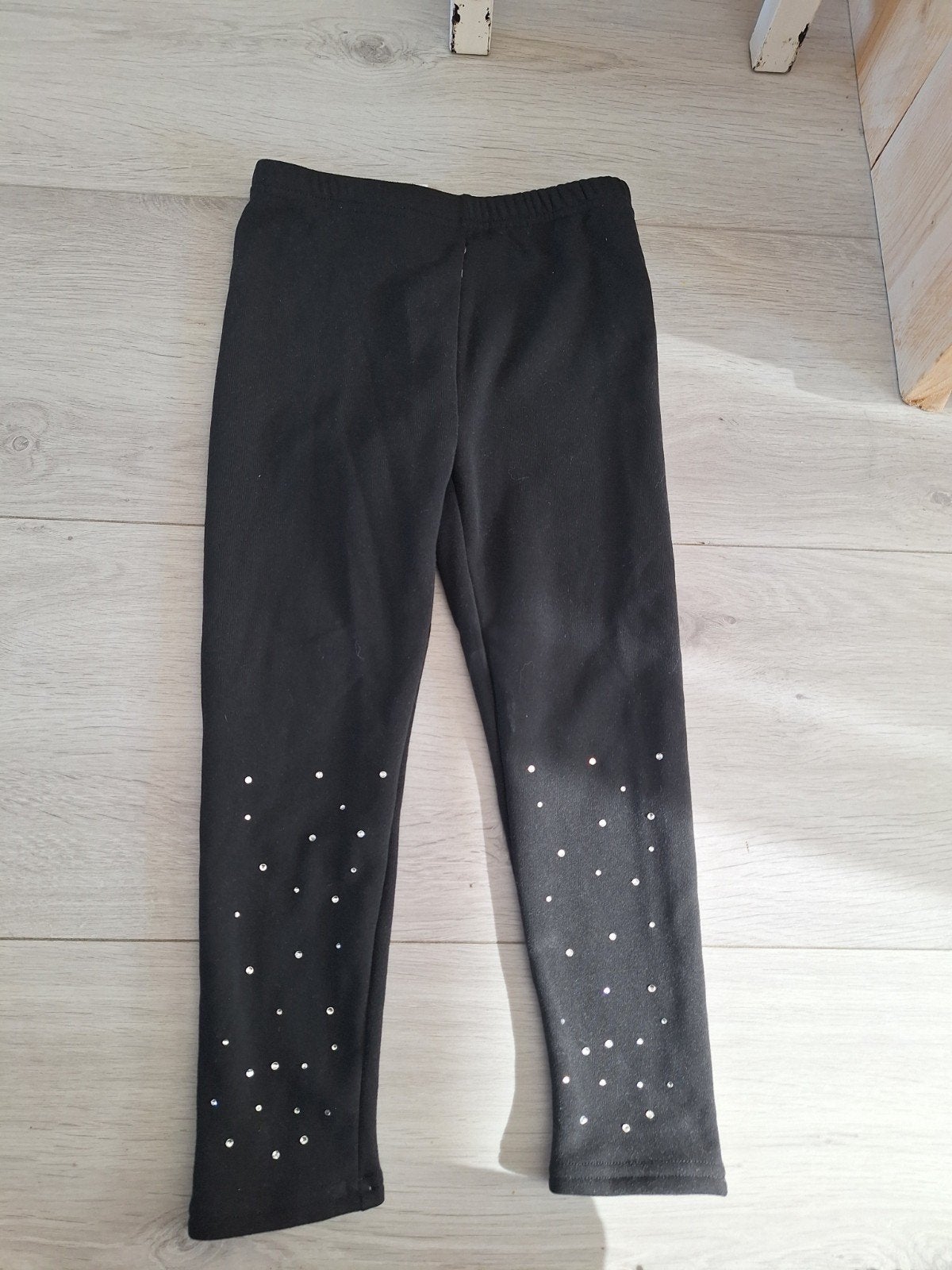 Zwarte legging met glimmertjes, maat 122, Kinderen en Baby's, Kinderkleding | Maat 122, Broek, Shein, Zo goed als nieuw, Verzenden