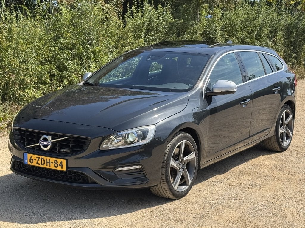 Volvo V60 2.4 D6 AWD Plug-in R-Design *LEDER/NAVI (bj 2014), Auto's, Automaat, Zwart, 11 kWh, Te koop