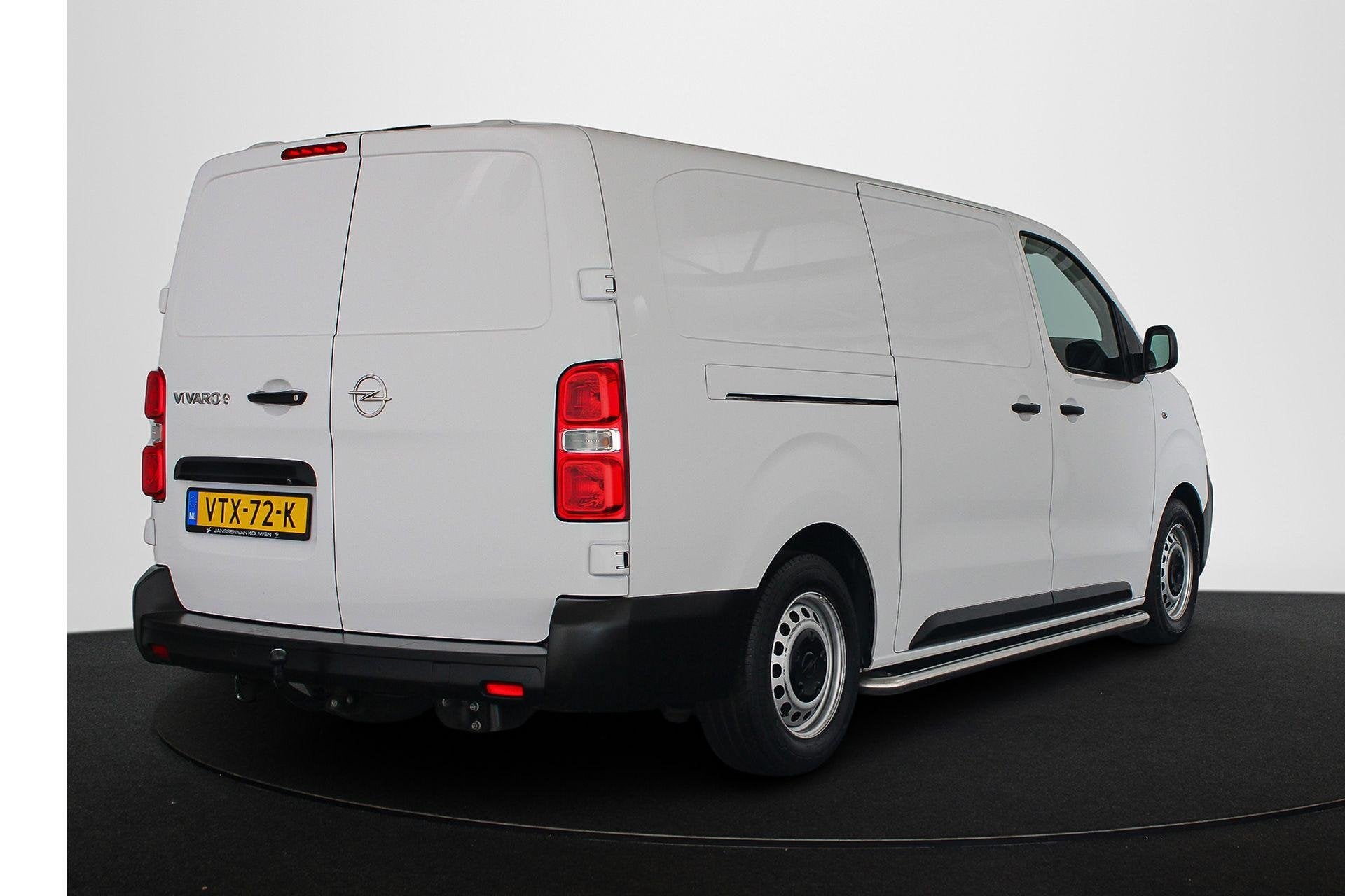 Opel Vivaro-e L3 75 kWh SOH 97 % Trekhaak Apple CarPlay Acht, Auto's, Bestelauto's, 136 pk, Gebruikt, Wit, Origineel Nederlands