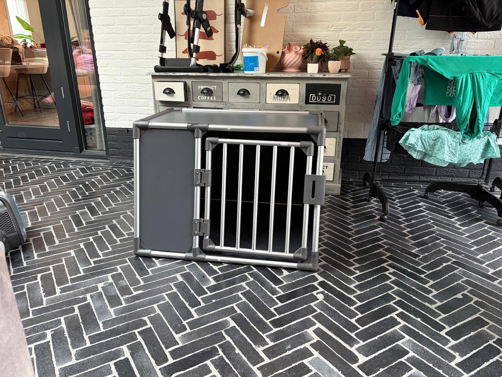 TRIXIE aluminium hondenbench maat L – bijna nieuw, Dieren en Toebehoren, Hondenbenches, Ophalen, Zo goed als nieuw