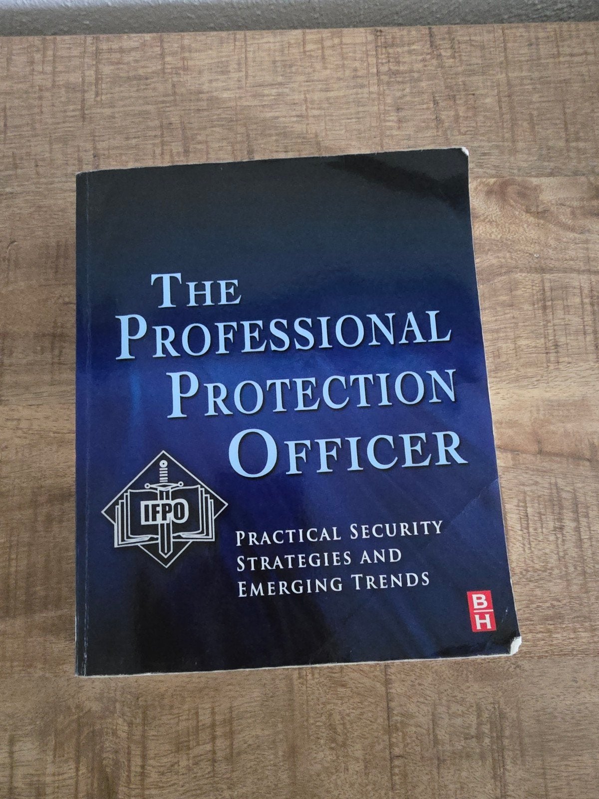 Engels boek IFPO CPO: The Professional Protection Officer, Boeken, Ophalen of Verzenden