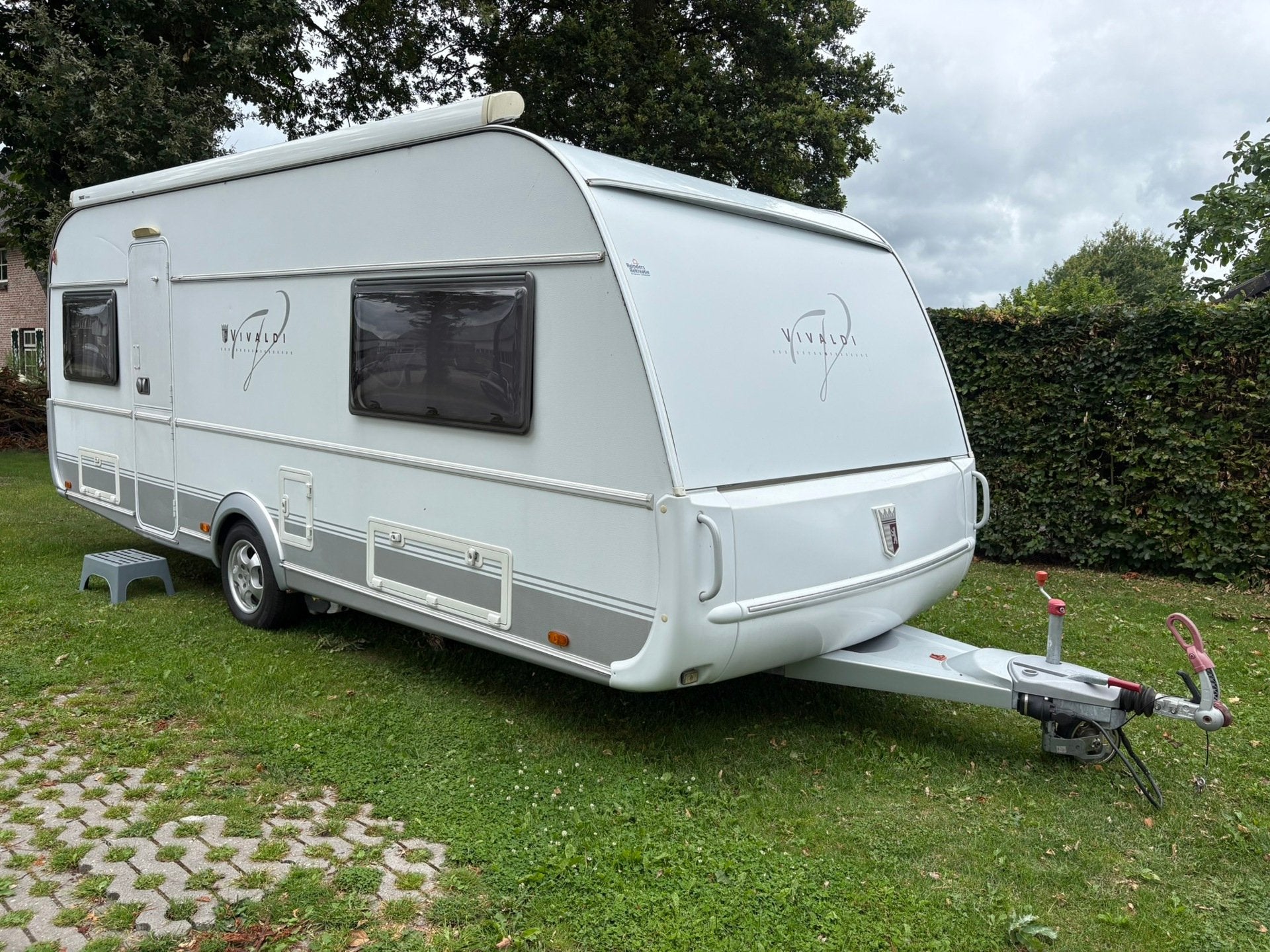 Tabbert W27550 Vivaldi -ENKELE BEDDEN-ELEKTRISCHE LUIFEL-MOV, Bedrijf, 1250 - 1500 kg, Tabbert, Mover