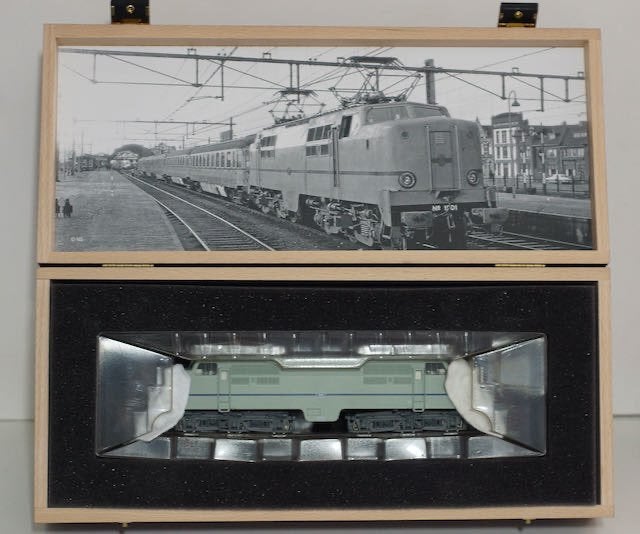 Trix Elektrische locomotief serie 1200 ''Turquoise'' van NS., Gelijkstroom, Trix, Wagon, Ophalen of Verzenden